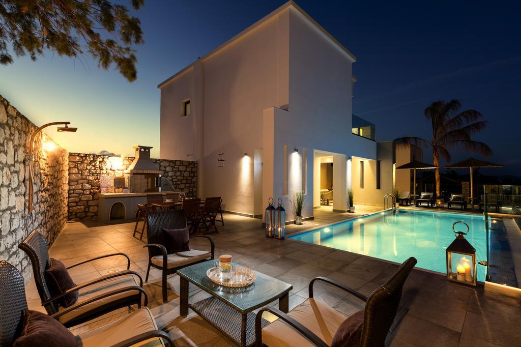 Antonoglou Beach Villas - Waterfront Luxury Retreat ラクハニア エクステリア 写真