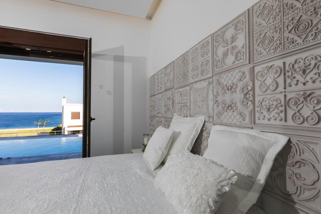 Antonoglou Beach Villas - Waterfront Luxury Retreat ラクハニア エクステリア 写真