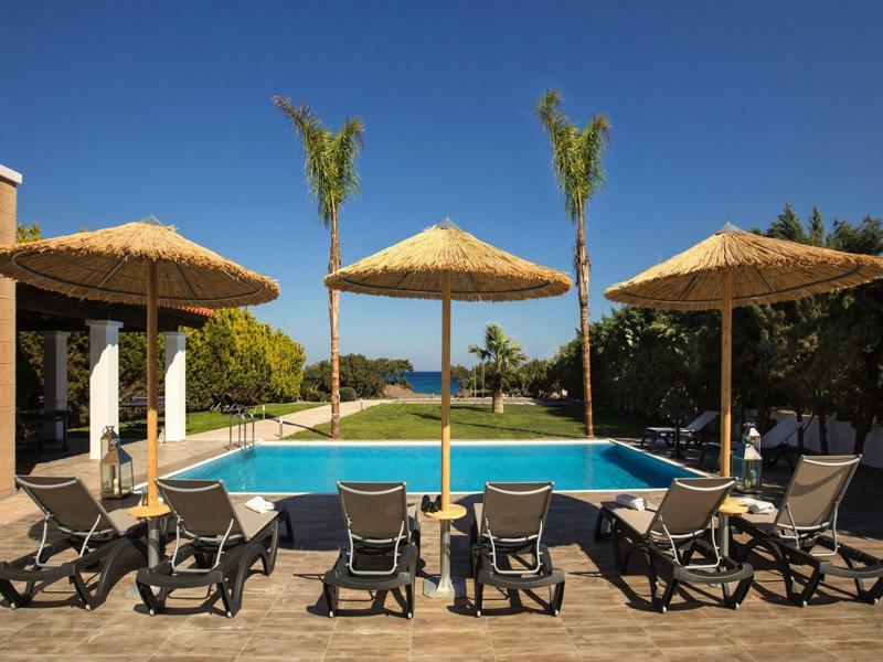 Antonoglou Beach Villas - Waterfront Luxury Retreat ラクハニア エクステリア 写真