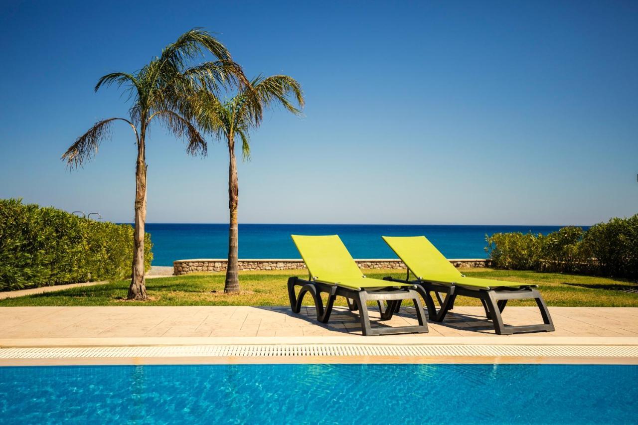 Antonoglou Beach Villas - Waterfront Luxury Retreat ラクハニア エクステリア 写真