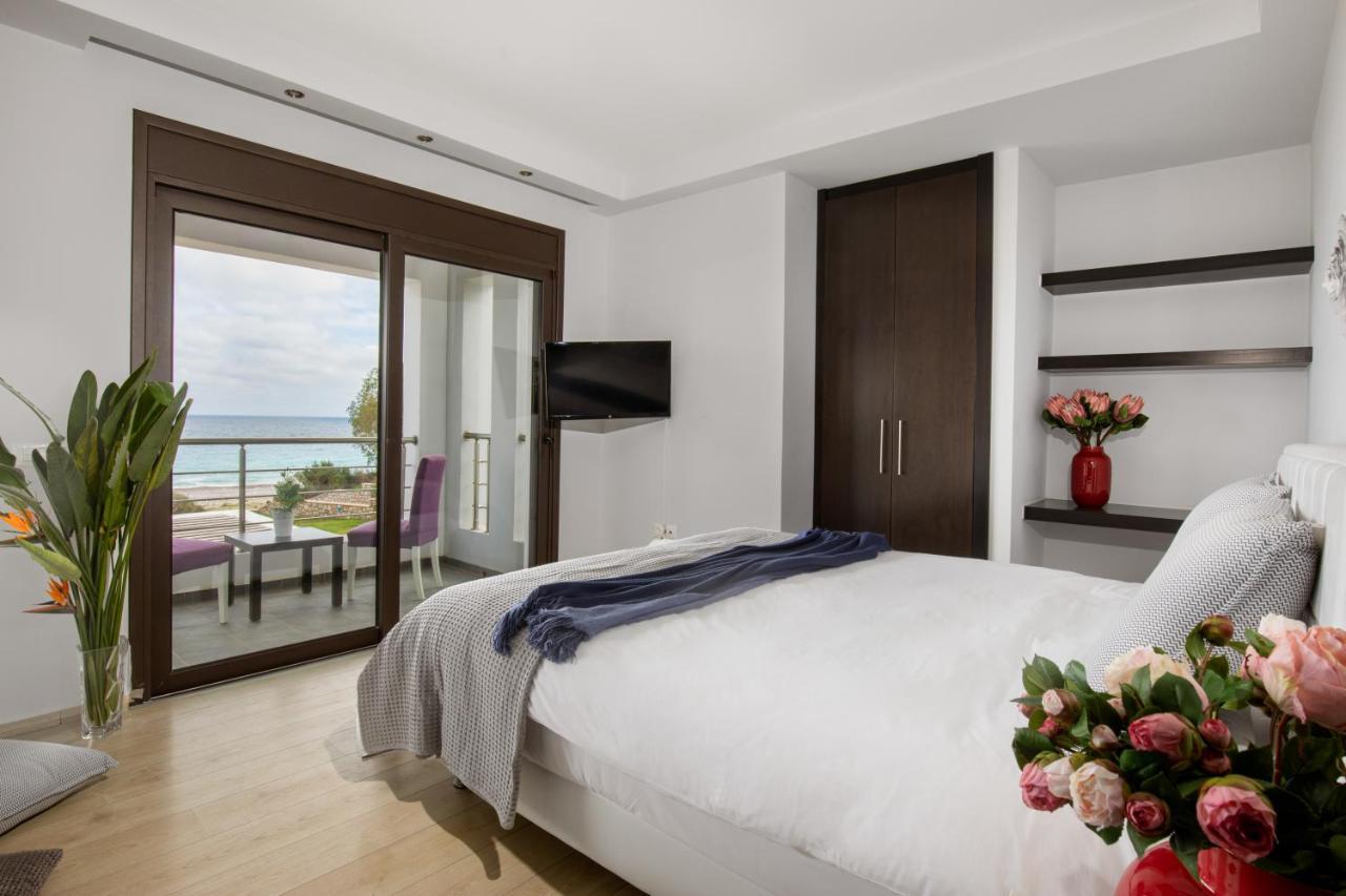 Antonoglou Beach Villas - Waterfront Luxury Retreat ラクハニア エクステリア 写真